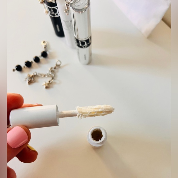 Dior Set of 2 Mini Mascara Keyfob Bag Charm Diorshow + Iconic Overcurl - Picture 15 of 15